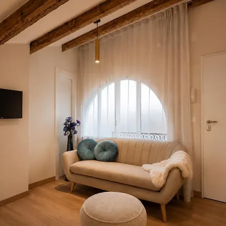 La Luce Di Carolina - Palazzo Carolina Appartamento *