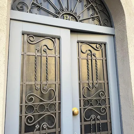 Gli Occhi Di Carolina - Palazzo Carolina Pescara