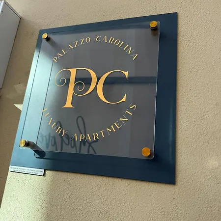 Gli Occhi Di Carolina - Palazzo Carolina