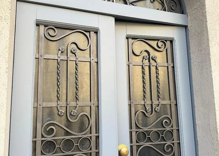 Gli Occhi Di Carolina - Palazzo Carolina Pescara